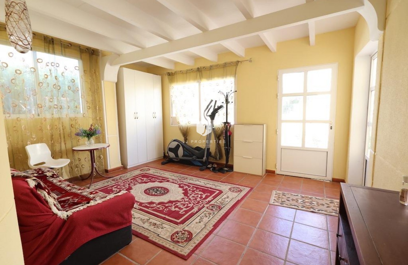 Aus zweiter Hand - Villa -
Orihuela Costa - Costa Blanca