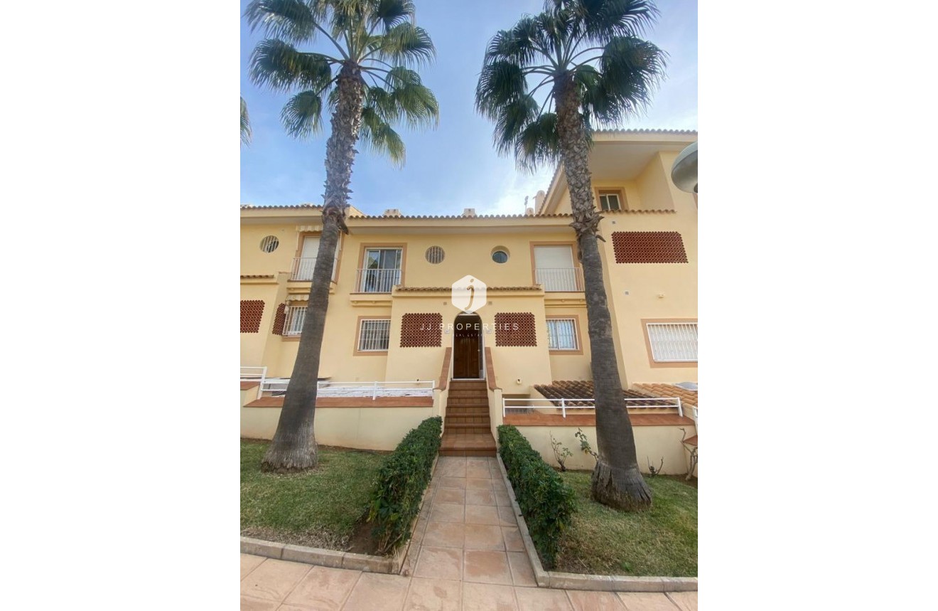 Tweedehands - duplex -
Orihuela Costa - Campoamor