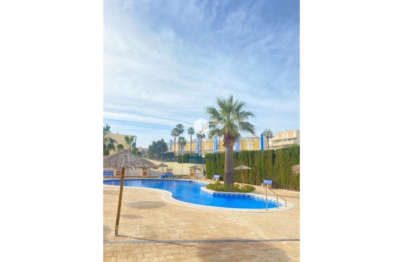 Tweedehands - duplex -
Orihuela Costa - Campoamor