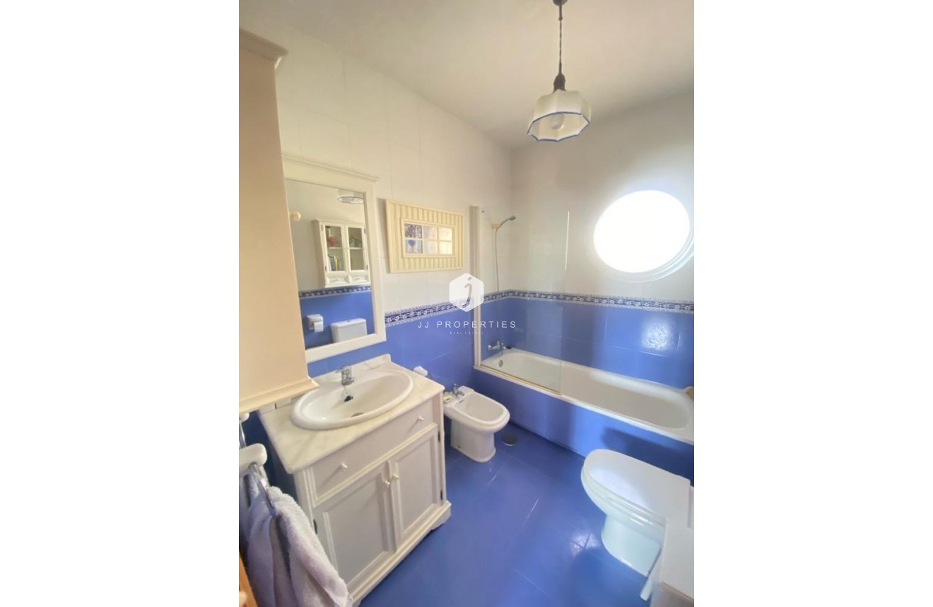 Tweedehands - duplex -
Orihuela Costa - Campoamor