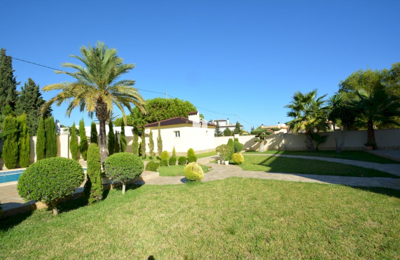 Aus zweiter Hand - Villa -
Orihuela Costa - Costa Blanca