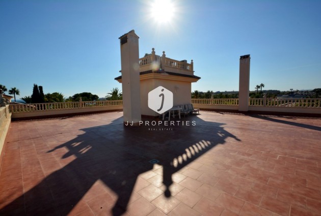 Aus zweiter Hand - Villa -
Orihuela Costa - Costa Blanca