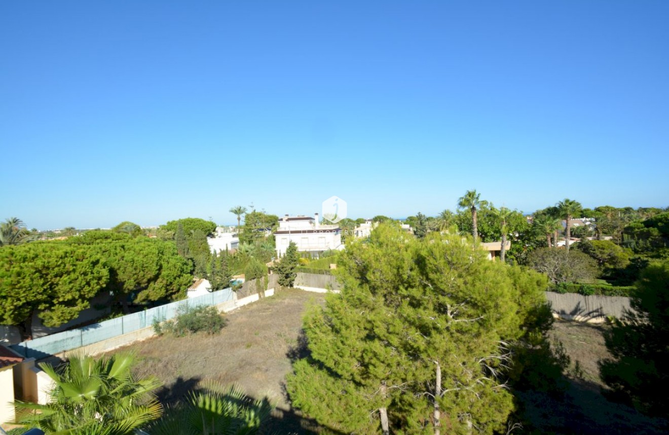 Aus zweiter Hand - Villa -
Orihuela Costa - Costa Blanca