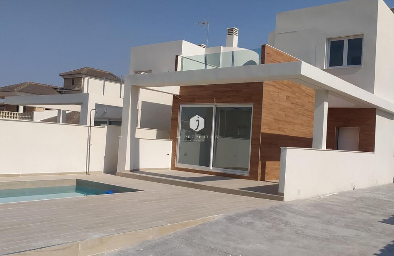 D'occasion - Villa Penthouse -
Torrevieja - aguas nuevas