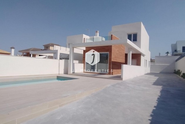 D'occasion - Villa Penthouse -
Torrevieja - aguas nuevas