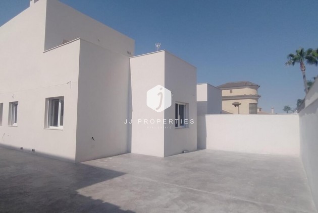 D'occasion - Villa Penthouse -
Torrevieja - aguas nuevas