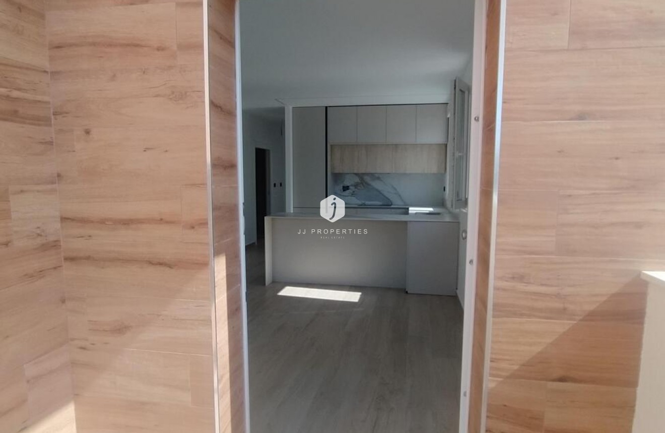 D'occasion - Villa Penthouse -
Torrevieja - aguas nuevas