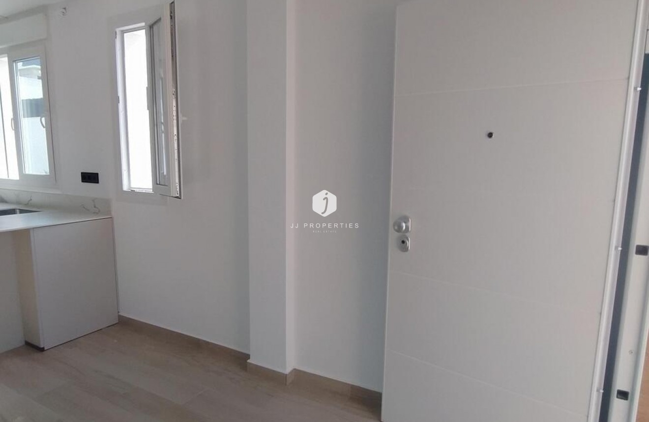 D'occasion - Villa Penthouse -
Torrevieja - aguas nuevas