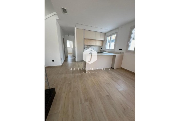 D'occasion - Villa Penthouse -
Torrevieja - aguas nuevas