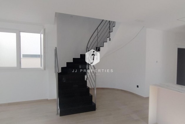 D'occasion - Villa Penthouse -
Torrevieja - aguas nuevas