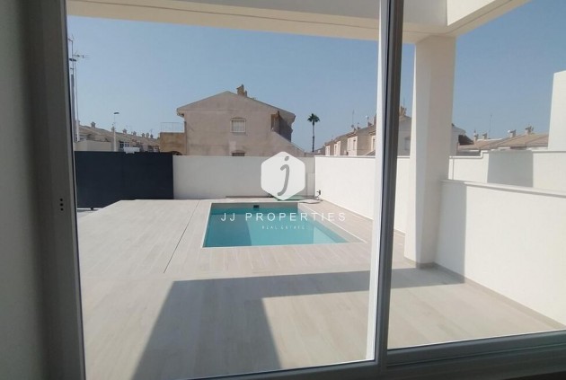 D'occasion - Villa Penthouse -
Torrevieja - aguas nuevas