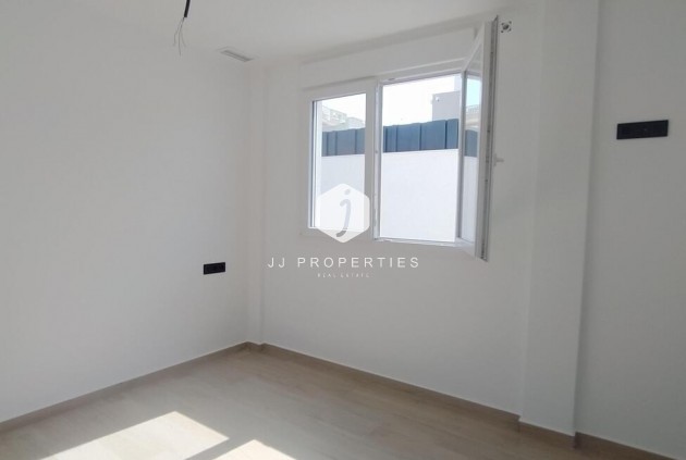 D'occasion - Villa Penthouse -
Torrevieja - aguas nuevas