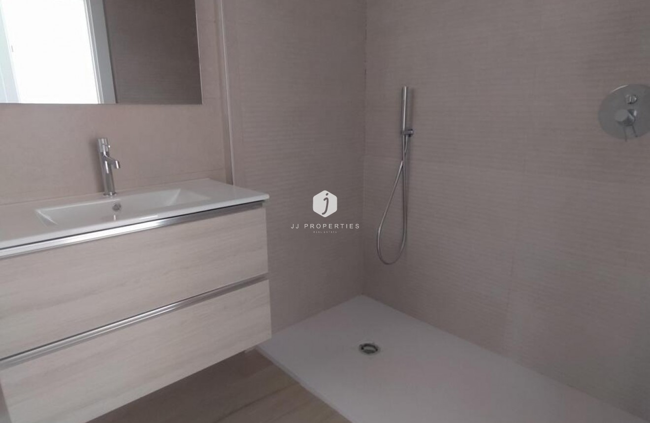 D'occasion - Villa Penthouse -
Torrevieja - aguas nuevas