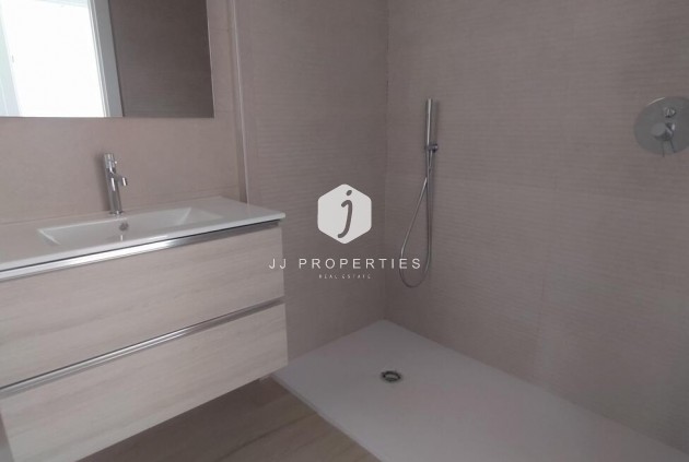 D'occasion - Villa Penthouse -
Torrevieja - aguas nuevas
