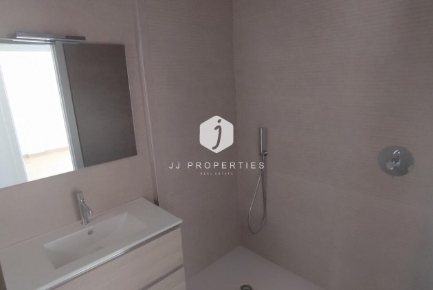 D'occasion - Villa Penthouse -
Torrevieja - aguas nuevas