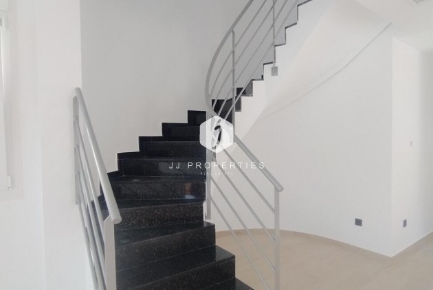 D'occasion - Villa Penthouse -
Torrevieja - aguas nuevas