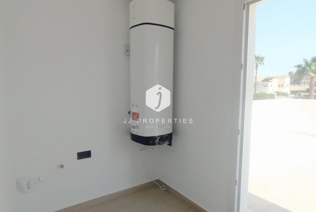 D'occasion - Villa Penthouse -
Torrevieja - aguas nuevas