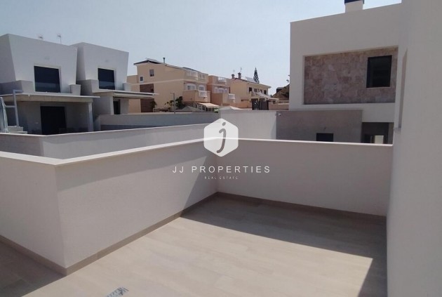 D'occasion - Villa Penthouse -
Torrevieja - aguas nuevas