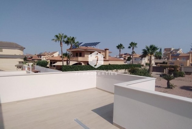 D'occasion - Villa Penthouse -
Torrevieja - aguas nuevas