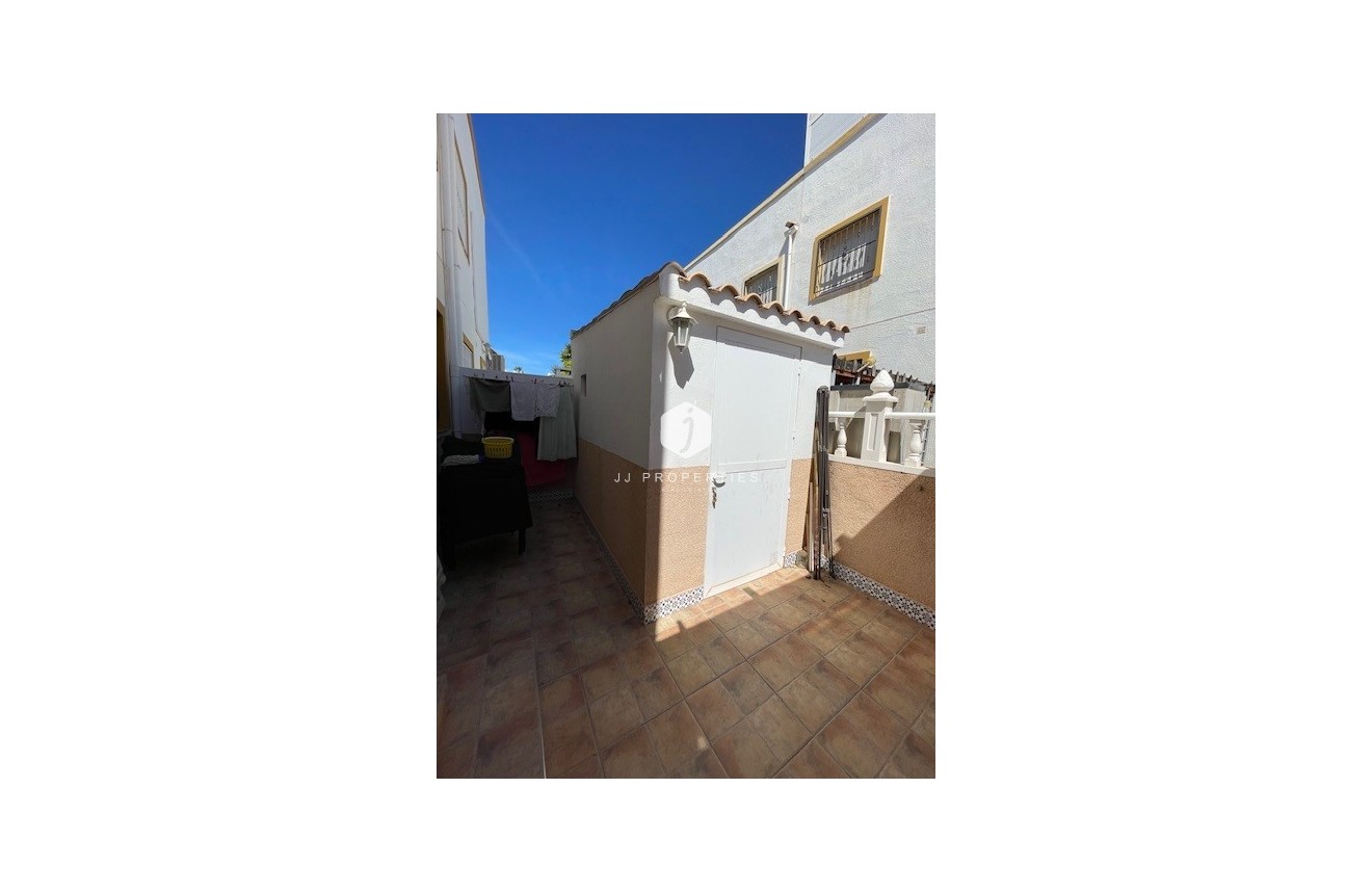 Z drugiej ręki - Szalet -
Orihuela Costa