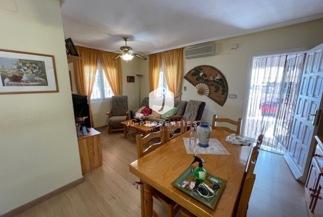 Z drugiej ręki - Szalet -
Orihuela Costa