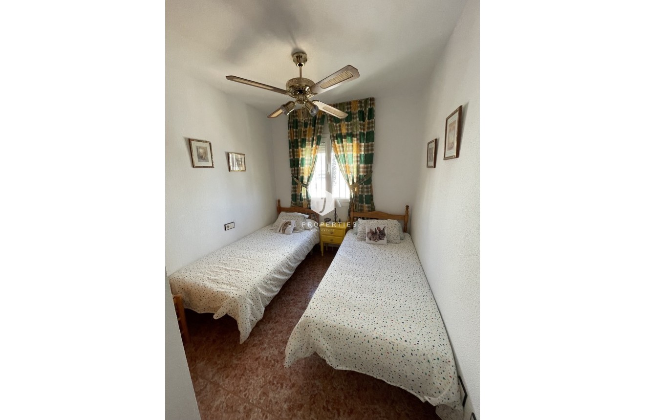 Z drugiej ręki - Szalet -
Orihuela Costa