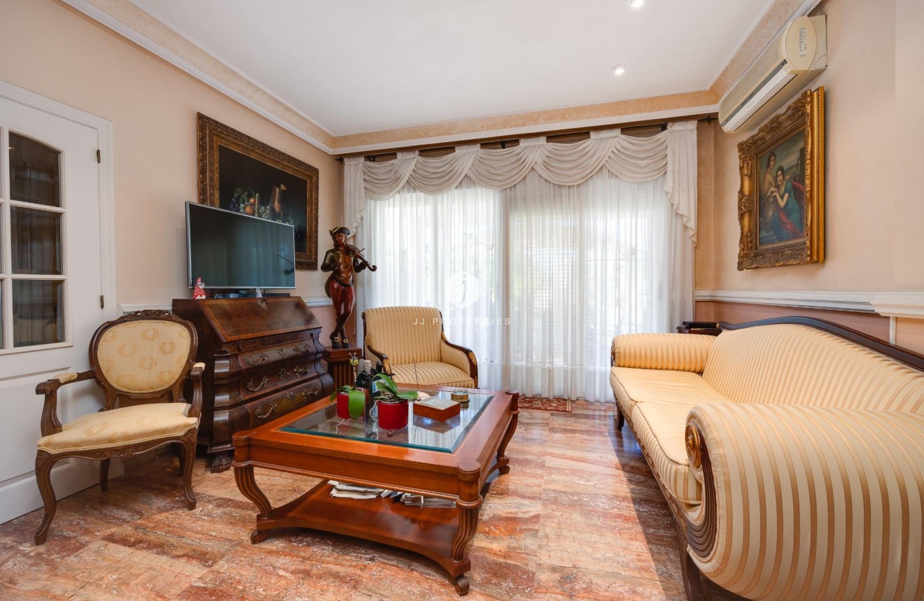 Segunda mano - Villa -
Torrevieja - aguas nuevas