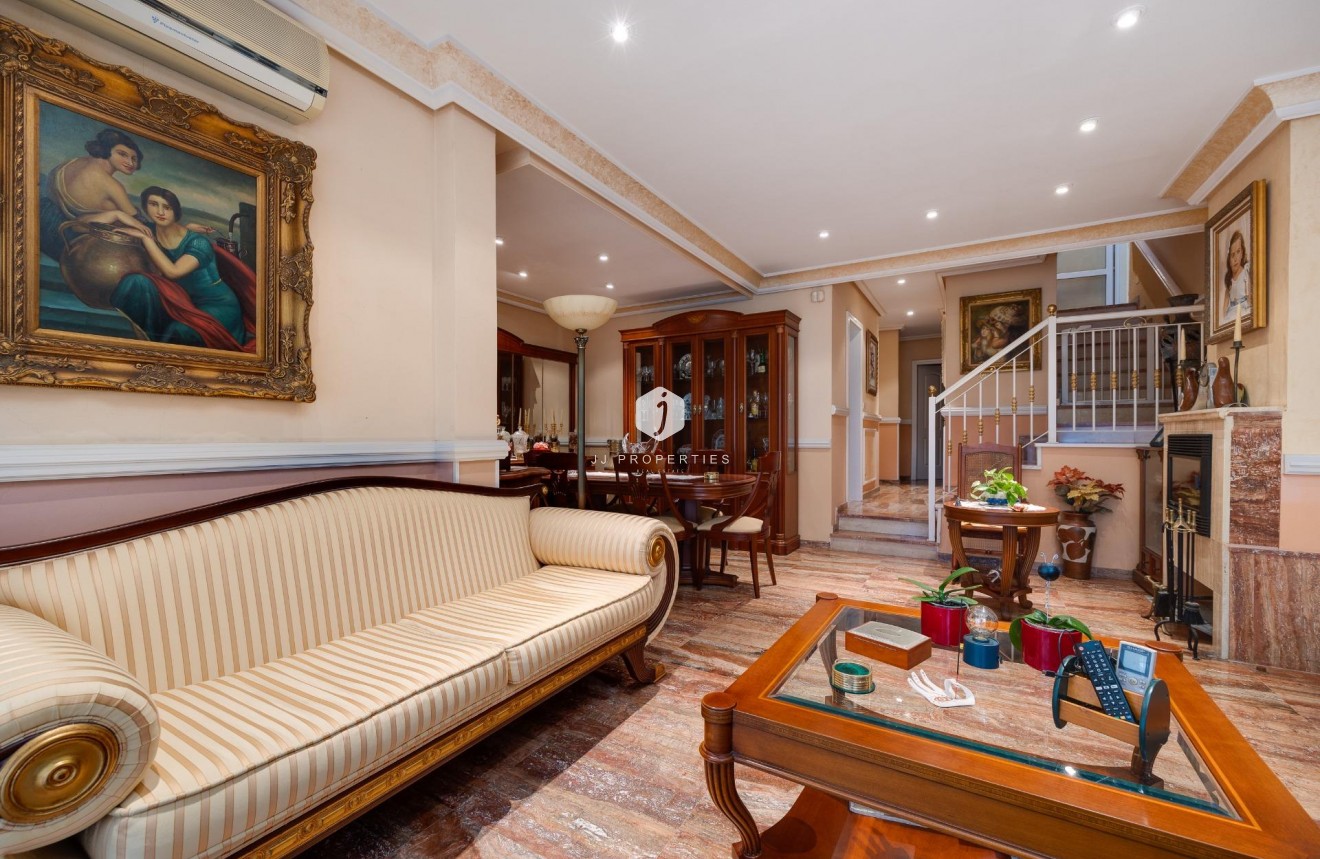 Segunda mano - Villa -
Torrevieja - aguas nuevas