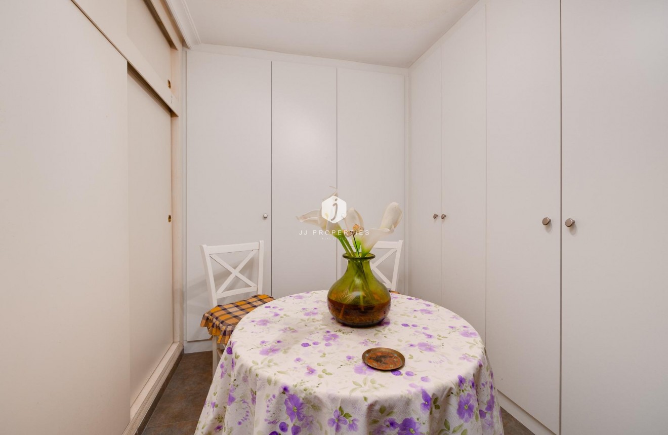 Segunda mano - Villa -
Torrevieja - aguas nuevas