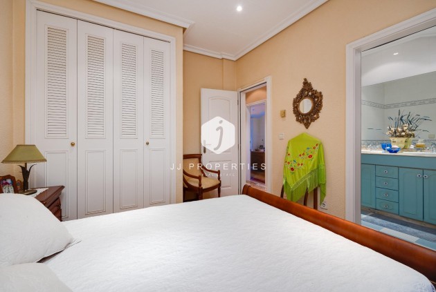 Segunda mano - Villa -
Torrevieja - aguas nuevas