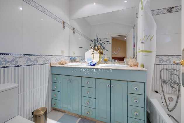 Segunda mano - Villa -
Torrevieja - aguas nuevas