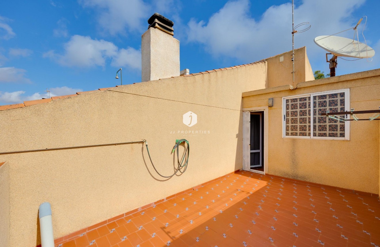 Segunda mano - Villa -
Torrevieja - aguas nuevas