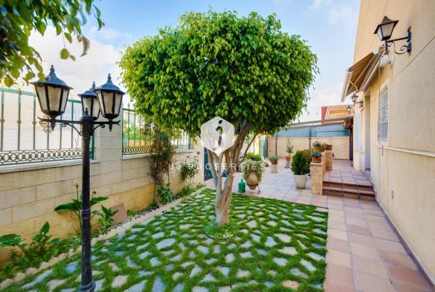 Segunda mano - Villa -
Torrevieja - aguas nuevas