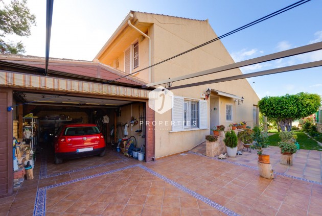 Segunda mano - Villa -
Torrevieja - aguas nuevas