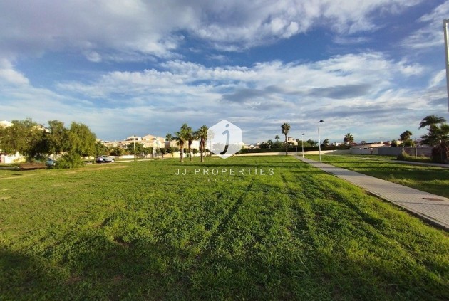 Segunda mano - Villa -
Torrevieja - Costa Blanca