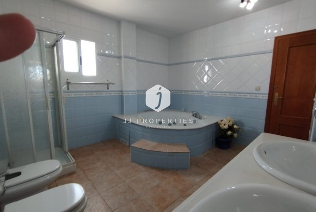 Segunda mano - Villa -
Torrevieja - Costa Blanca