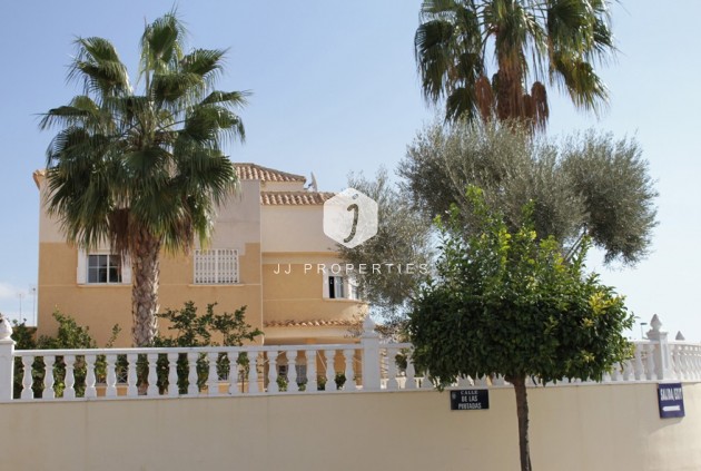 Segunda mano - Villa -
Torrevieja - Costa Blanca
