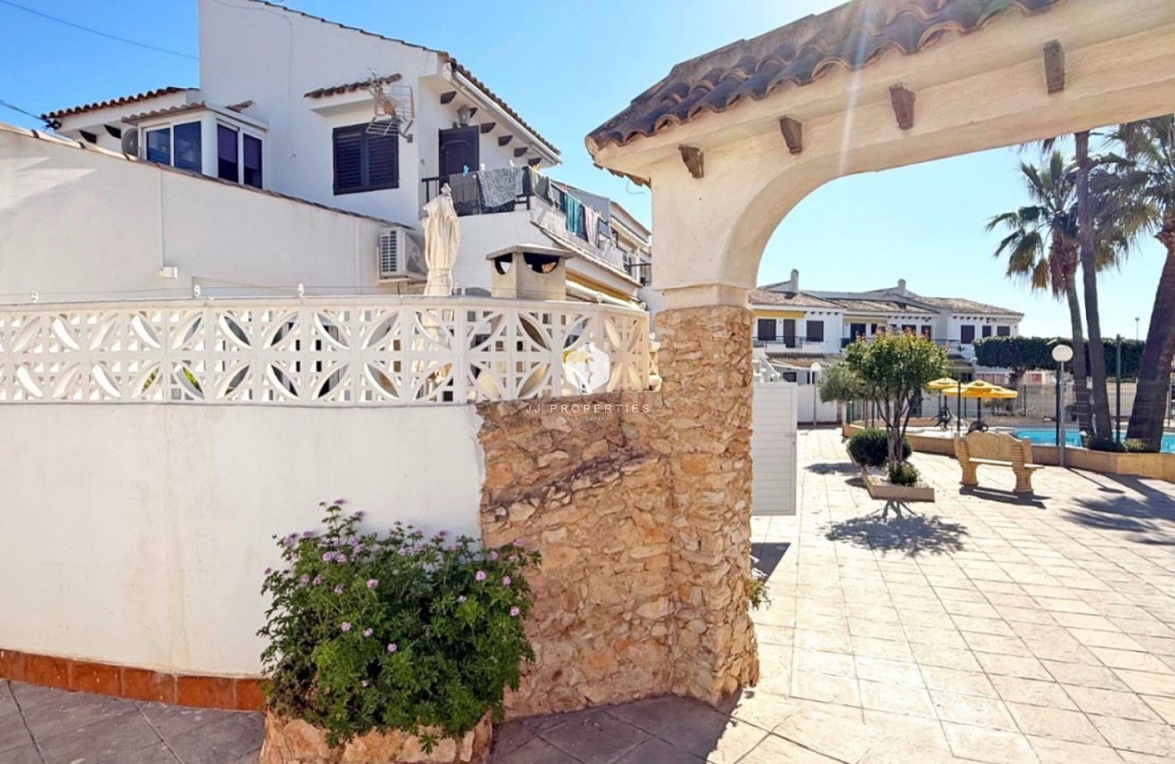 Segunda mano - Bungalow -
Torrevieja - Costa Blanca