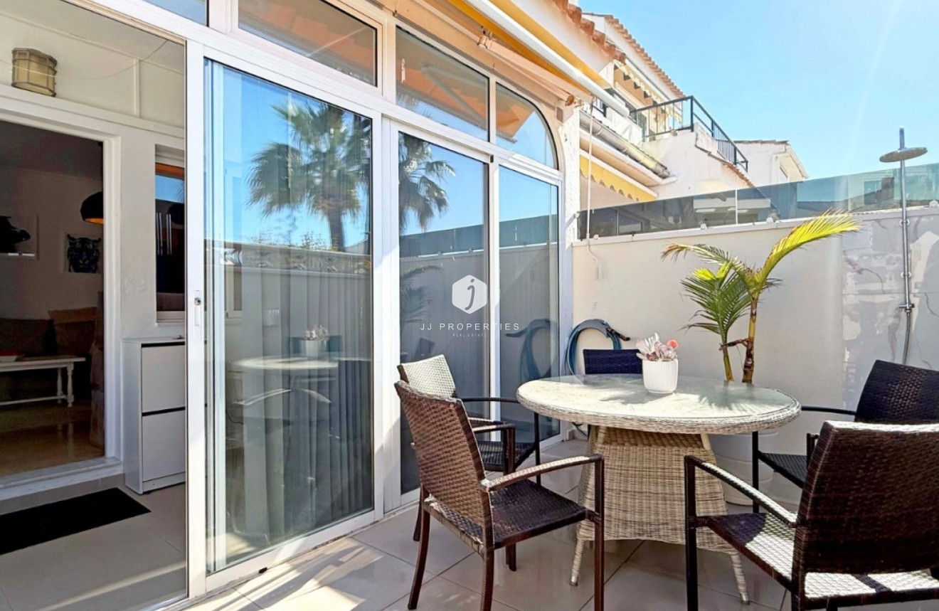Segunda mano - Bungalow -
Torrevieja - Costa Blanca