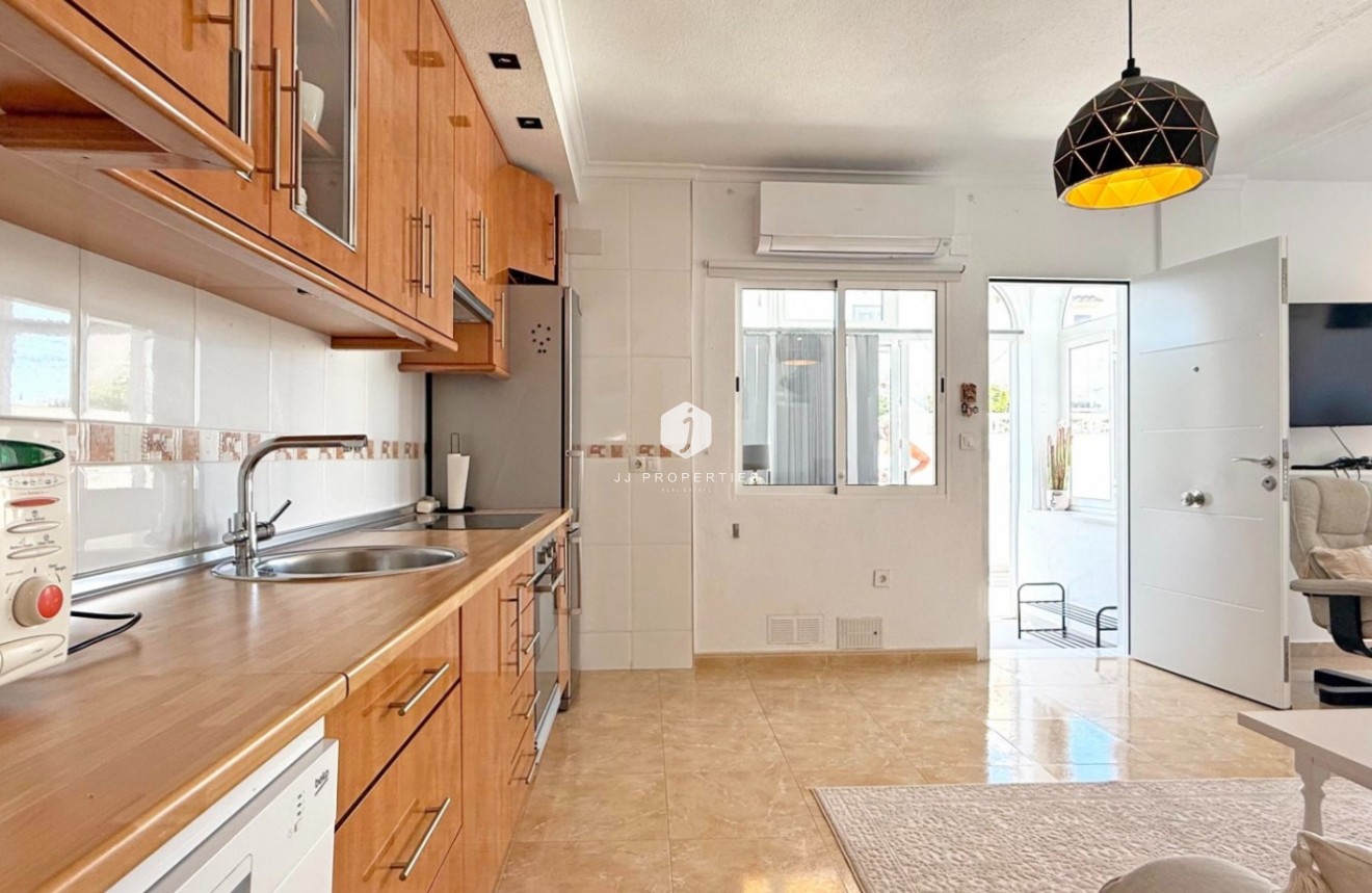 Segunda mano - Bungalow -
Torrevieja - Costa Blanca