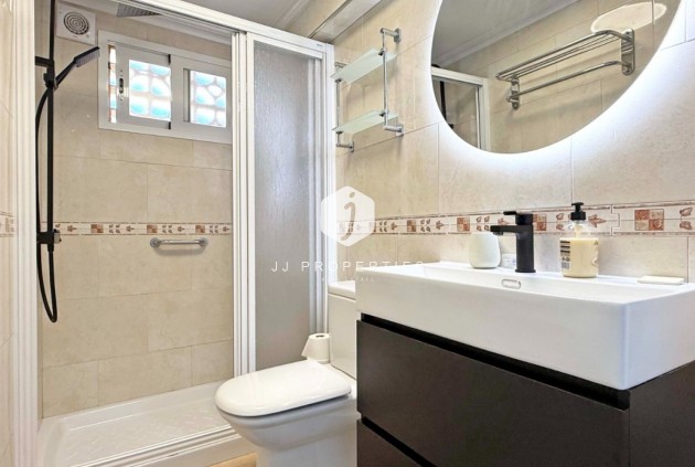 Segunda mano - Bungalow -
Torrevieja - Costa Blanca