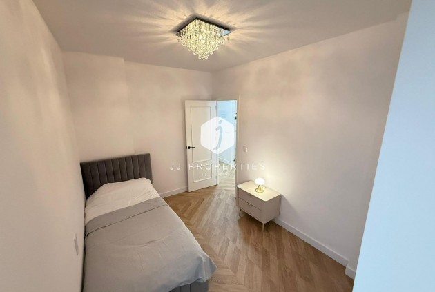 Segunda mano - Apartamento / piso -
Torrevieja - PARQUE DE LAS NACIONES