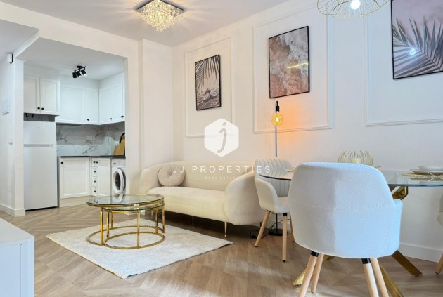 Segunda mano - Apartamento / piso -
Torrevieja - PARQUE DE LAS NACIONES