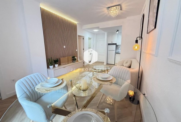 Segunda mano - Apartamento / piso -
Torrevieja - PARQUE DE LAS NACIONES