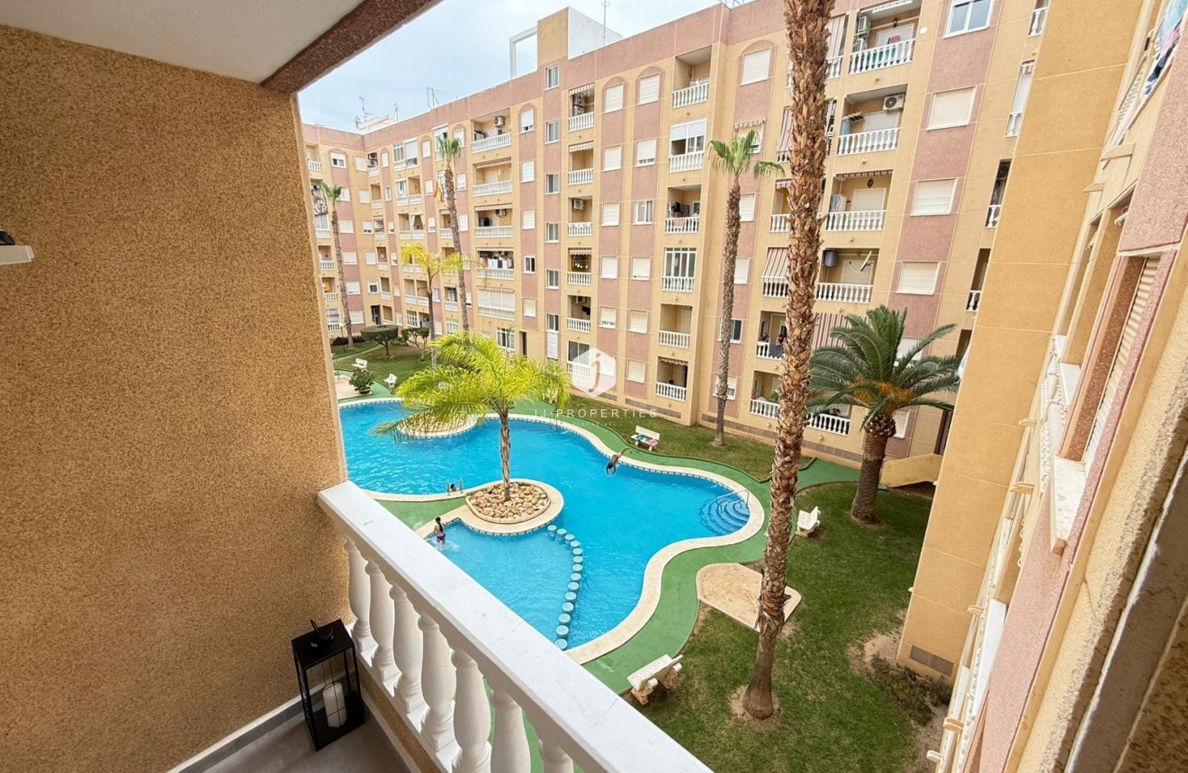 Segunda mano - Apartamento / piso -
Torrevieja - PARQUE DE LAS NACIONES