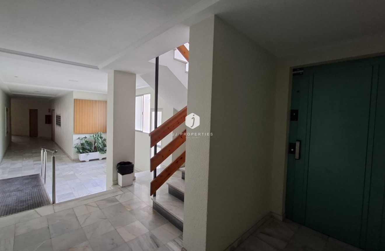 Segunda mano - Apartamento / piso -
Torrevieja - Acequion