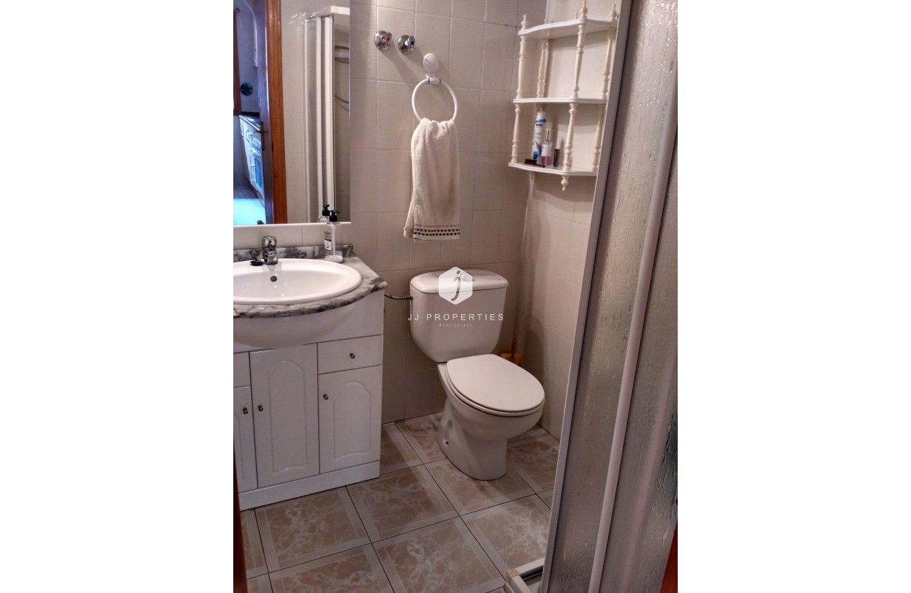 Segunda mano - Chalet -
Torrevieja - Los Europeos