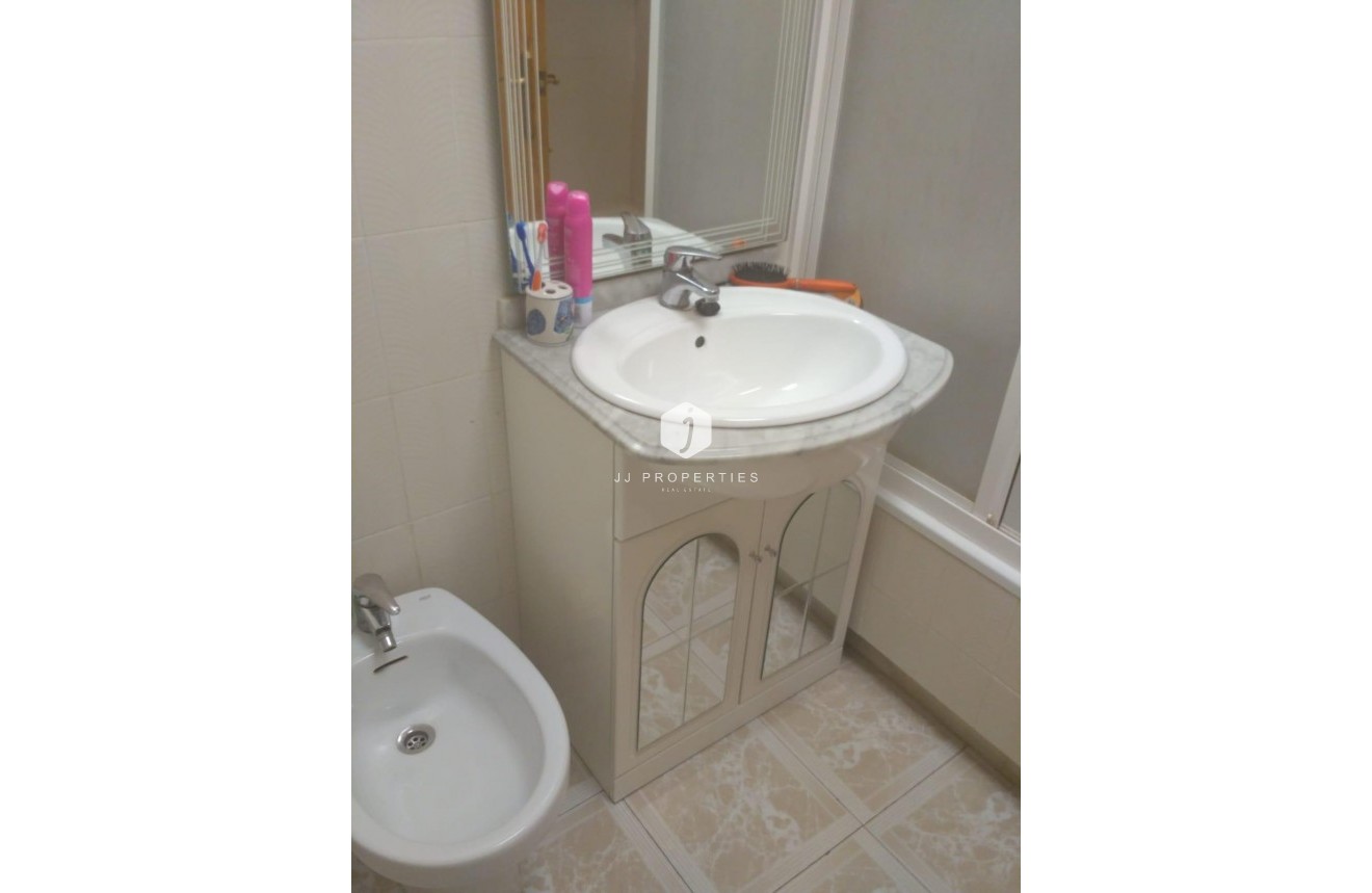 Segunda mano - Chalet -
Torrevieja - Los Europeos