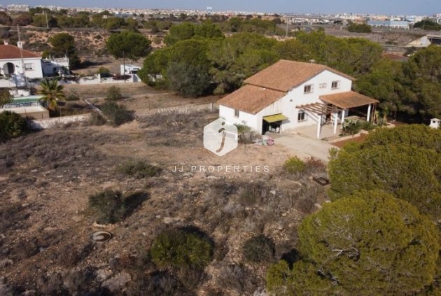 Aus zweiter Hand - Villa -
Orihuela Costa - Costa Blanca