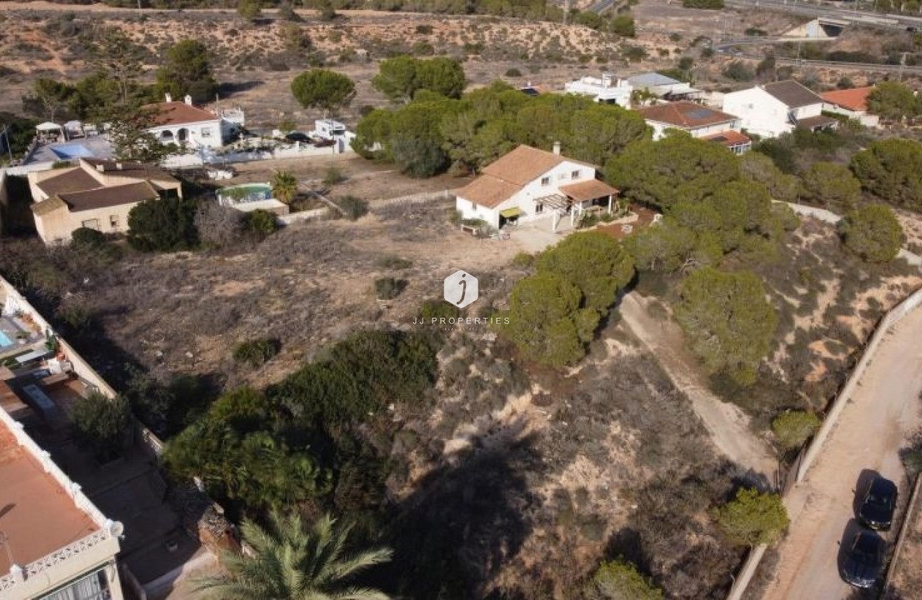 Aus zweiter Hand - Villa -
Orihuela Costa - Costa Blanca